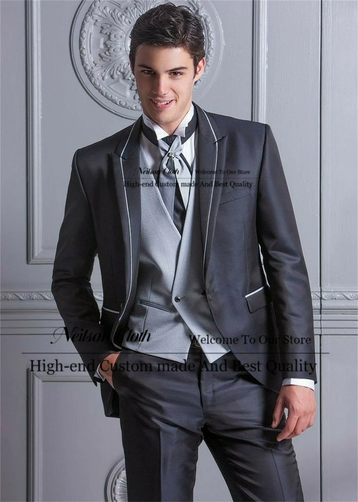 

Business Navy Blue Male Prom Blazers 3 Pieces Sets Grey Vest Groom Wedding Tuxedos Customized Peaked Lapel Terno Masculino