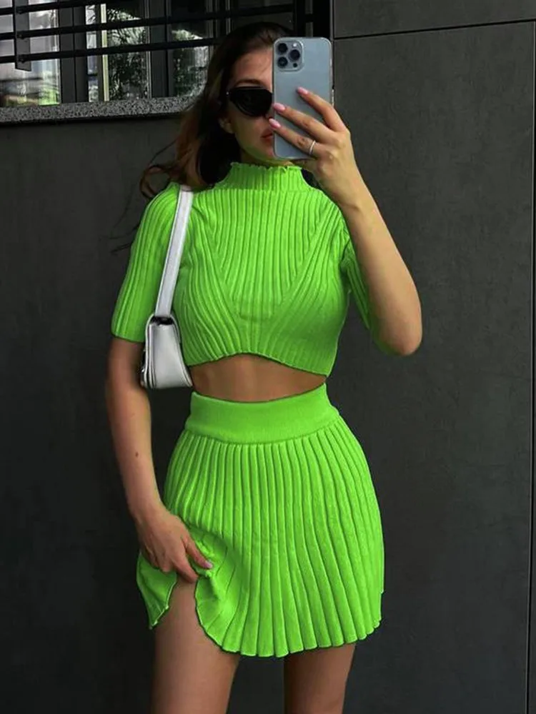 Articat Autumn New Fashion Knitted Skirt Short Sleeve Set Women Elastic Temperament Female Two Piece Set Party Street Clothing