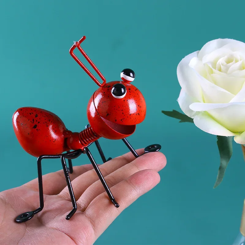 

Miniature Iron Ants Figurine Desk Accessories Outdoors Wall-mounted Garden Lawn Potted Fun book nook Decor Figurine Gift