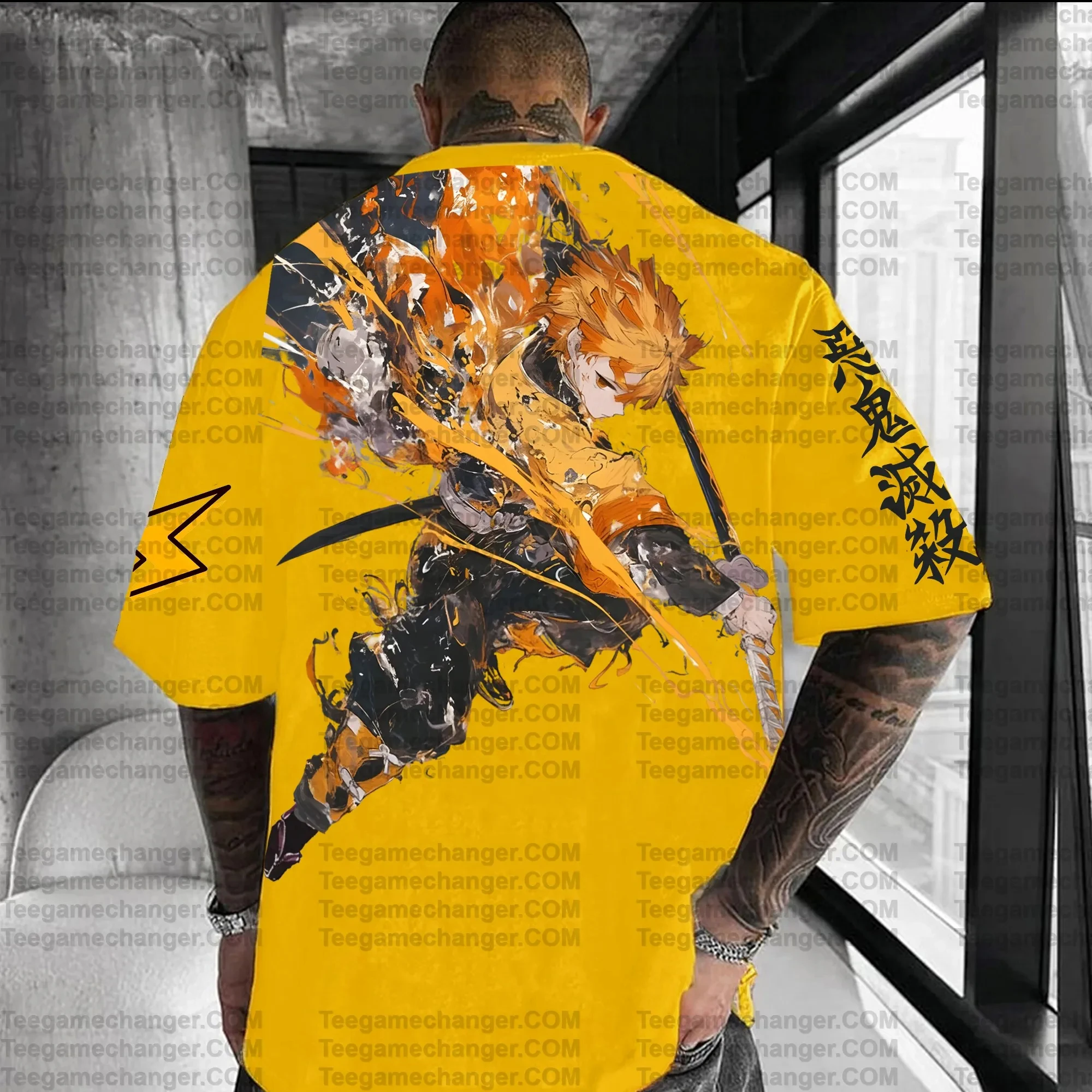 

Желтый хлопковый комплект футболок Demon Slayer Zenitsu с принтом на спине Thunder God Pose Front Sword Flames Рукав Молния Повседневная одежда