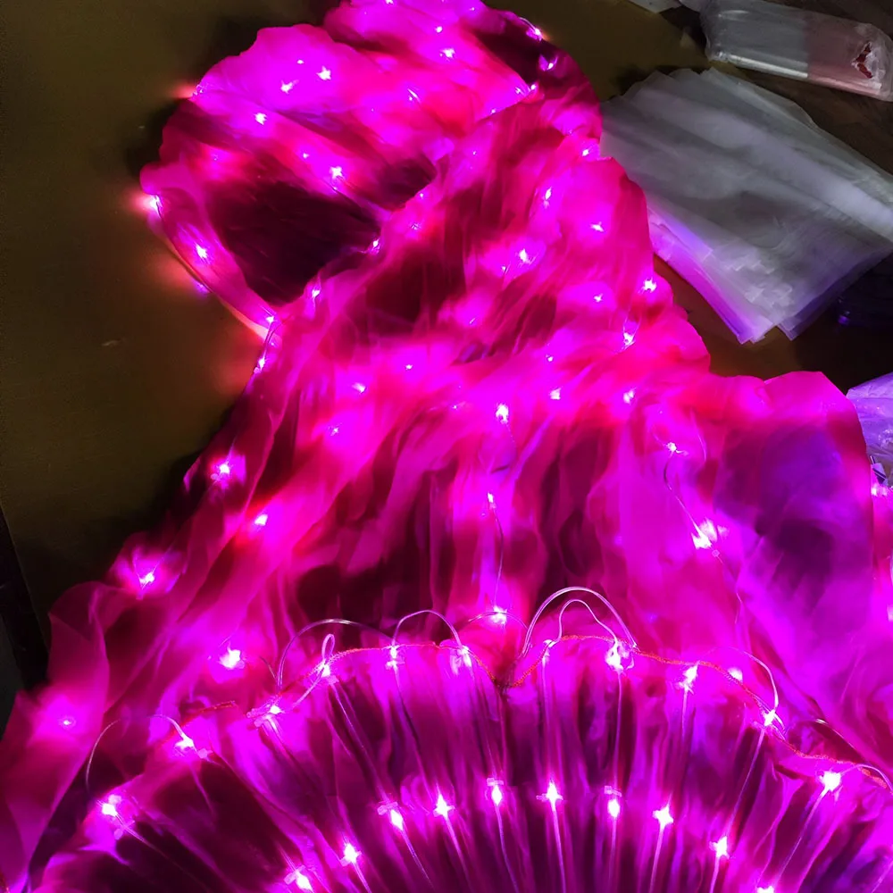 dostosowany różowo-czerwony świecący wentylator LED jedwabny pasek do ładowania rekwizyt do tańca towarzyskiego występ taneczny brzuch wschodni kostium motyla na Halloween