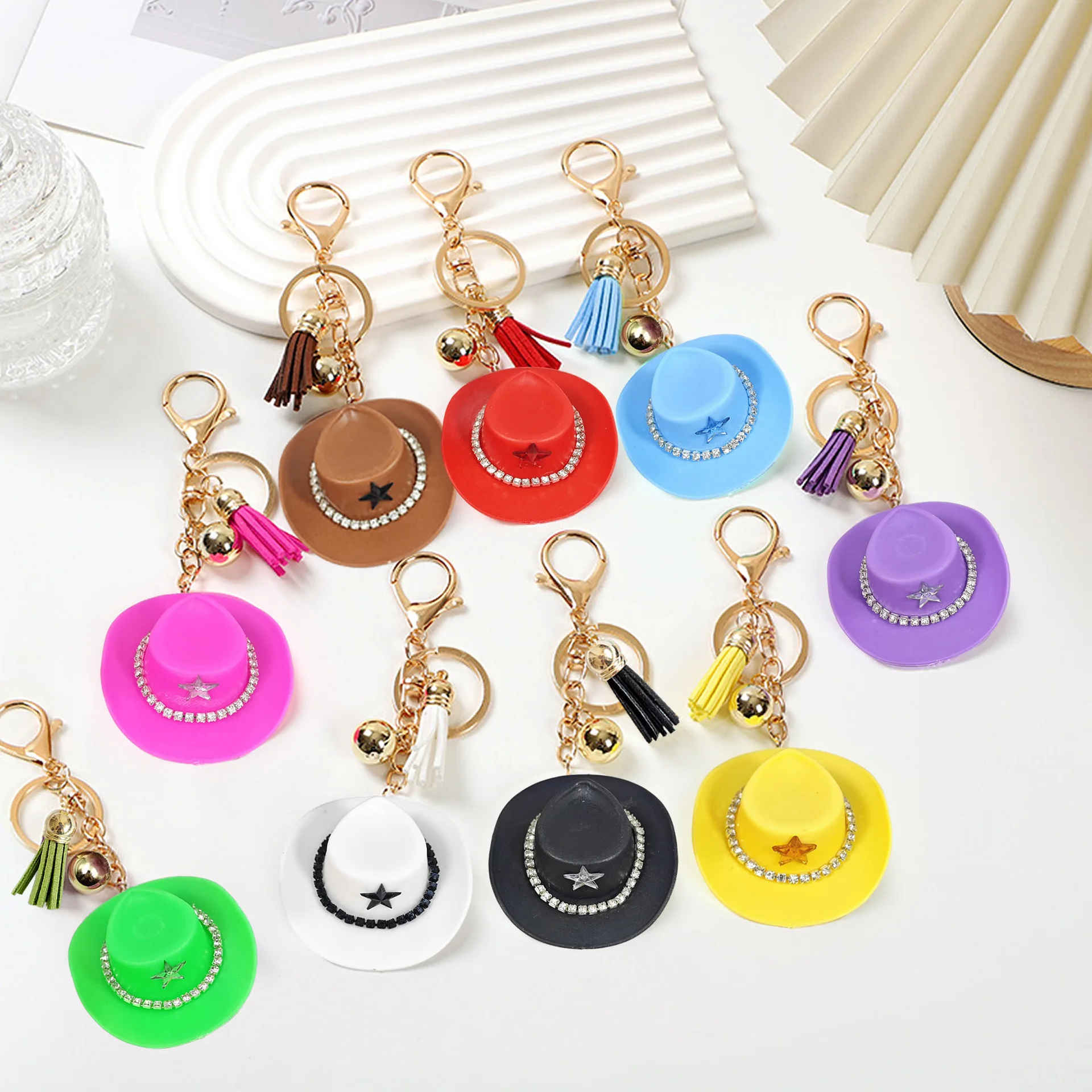Western Cowboy Hat Tassel Keychain, Sparkling Rhinestone, Decorated Cowboy Hat with Star Bag Charm