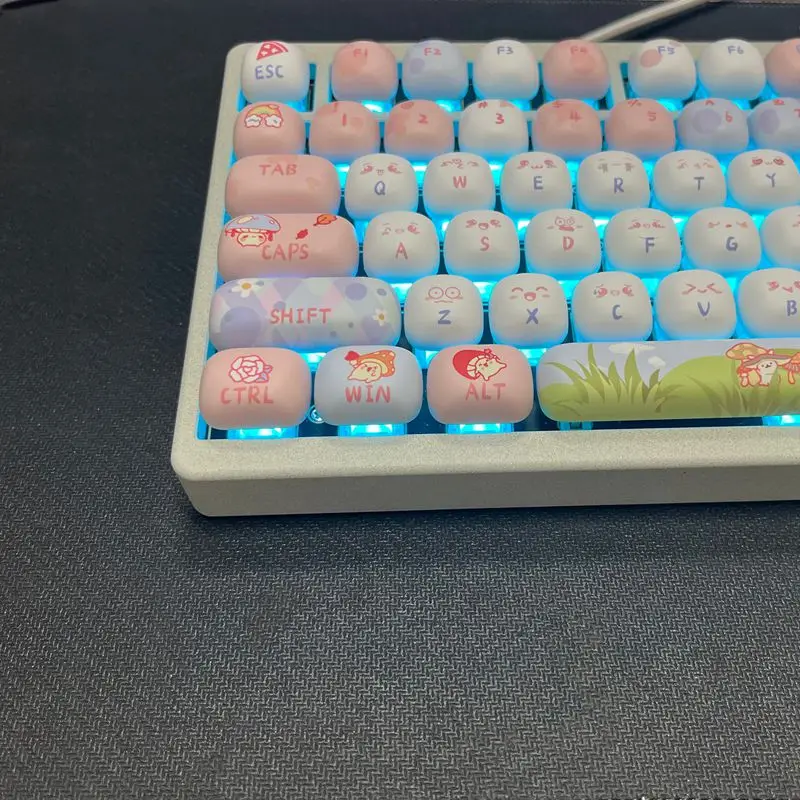 Cute Girl-Slow Room Paradise Keycaps, Anime Keycaps, Mécanique Keycaps, Gaming Computer Gift, Mog recommande, Artisan Keycaps, DIY, 138 Key