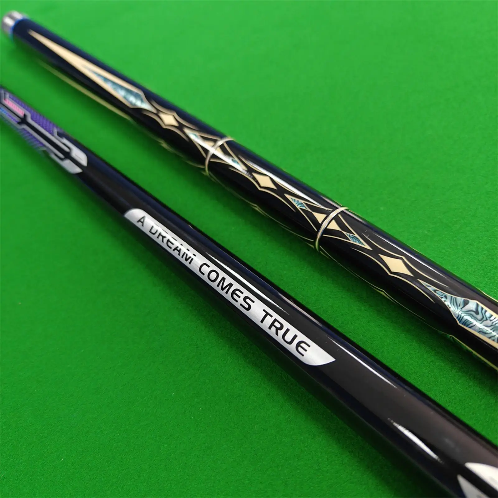 

Бильярдный кий с наконечником 13 мм, профессиональный, модный, сменный, длина 58 дюймов, разборный (1/2), для бильярдных клубов, для мужчин и женщин