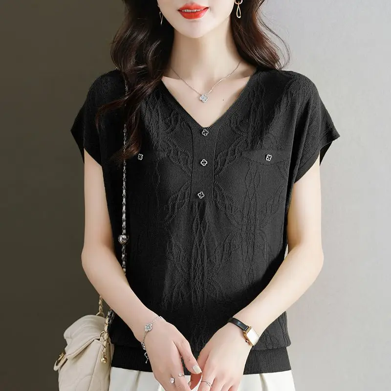 Summer New Ice Silk Short Sleeved T-shirt Women\'s Solid Korean Loose V-neck Button Fashion Simple Temperament Versatile Thin Top