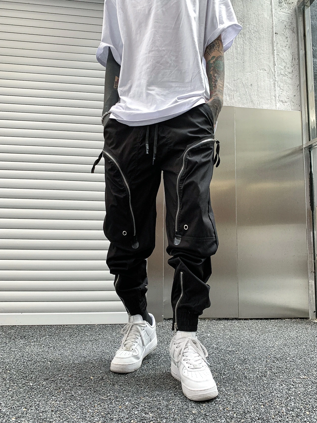 

Мужские повседневные брюки-карго свободного кроя с молниями на манжетах, множеством карманов, из дышащего полиэфирного волокна, для всех сезонов