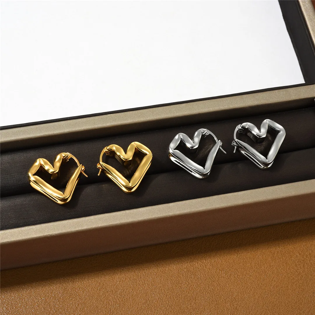 Europe America 18K Gold Plated Brass Gold Silver Heart Earrings Women Fashion Jewellery Trend