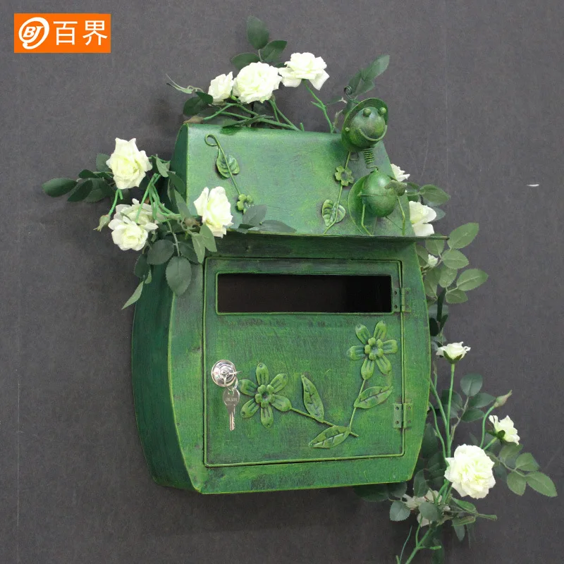 

European Villa Mailbox Pastoral Retro Wall Lock Letter Box Mailbox Waterproof Outdoor School Mailbox