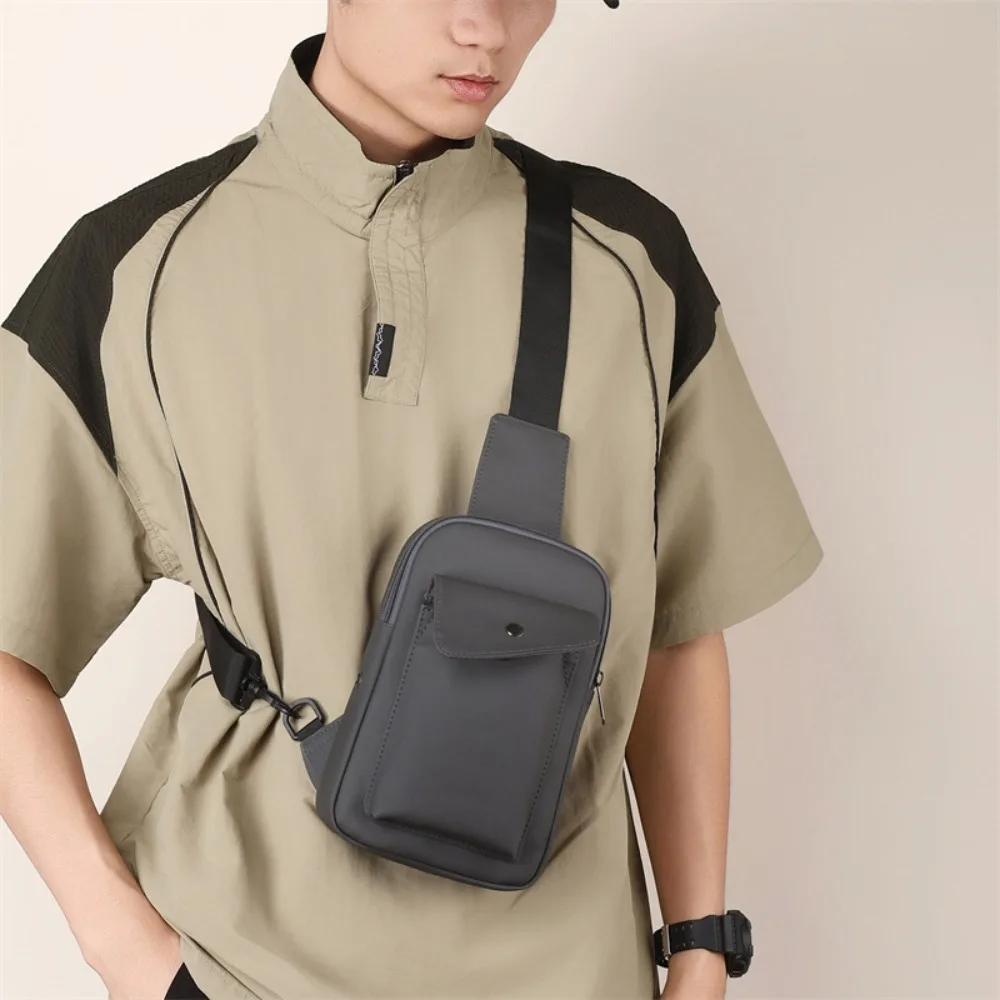 

Fashionable Large Capacity Male Chest Bag Casual Waterproof Men Waist Bag Crossbody Multifunctional Sports Chest Bag Outdoor