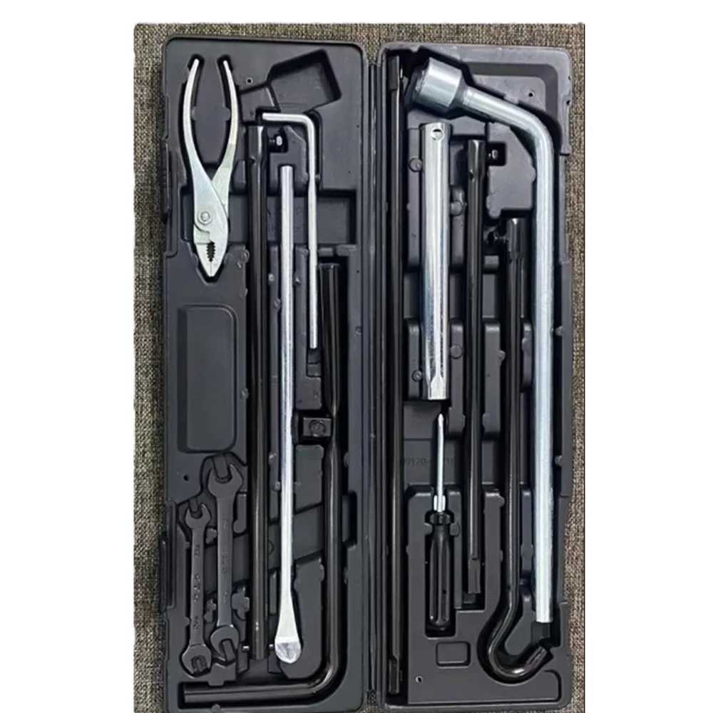 For Toyota Land Cruiser Prado LC150 2700 4000 Lexus LX570 GX460 Tundra with Car Tool Kit Wrench Spare Tire Rocker CarAccessories