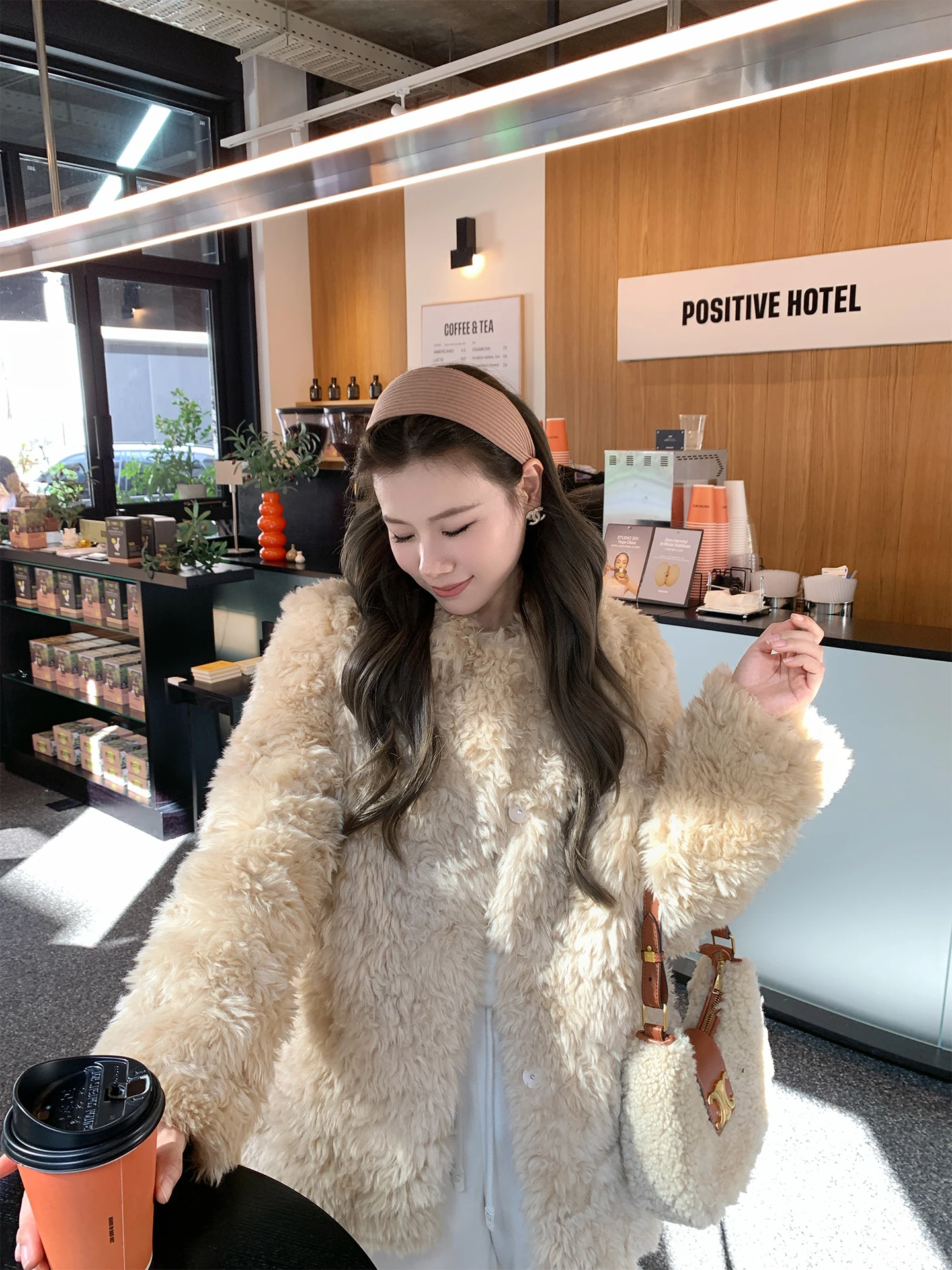 

Benxe High Street Focus Fur Outerwear Inteated Leather And Fur Loose Stand Collar High End Sensation Eco Friendly