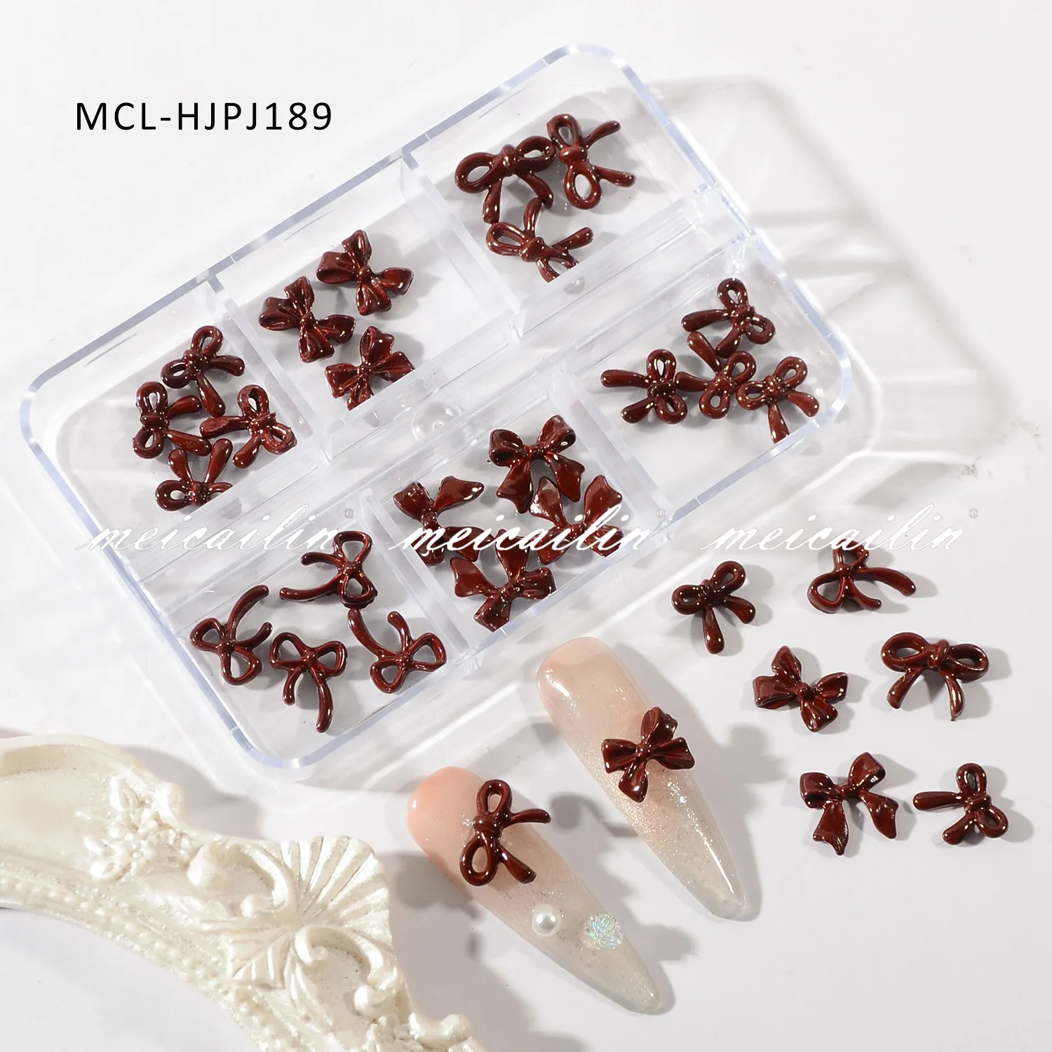 YZ 30 pz/scatola Misto Resina Bowknot Unghie artistiche Decorazioni 3D Acrilico Pendenti e Ciondoli Kawaii Arco Colorato Strass Strumenti Manicure FAI DA TE Parti