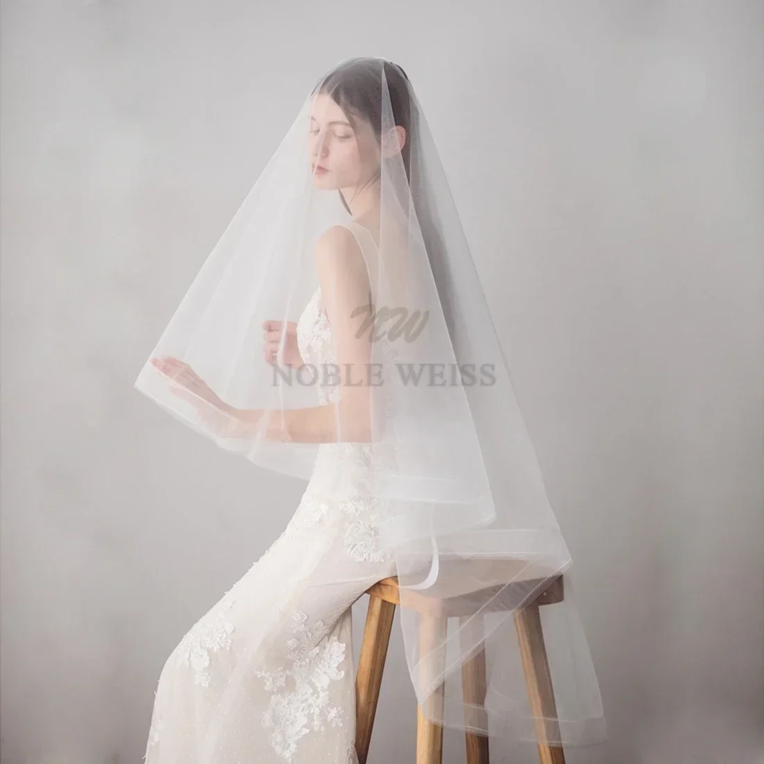 Gorgeous Bridal Veil With Elastic Edge for Wedding Day Customized