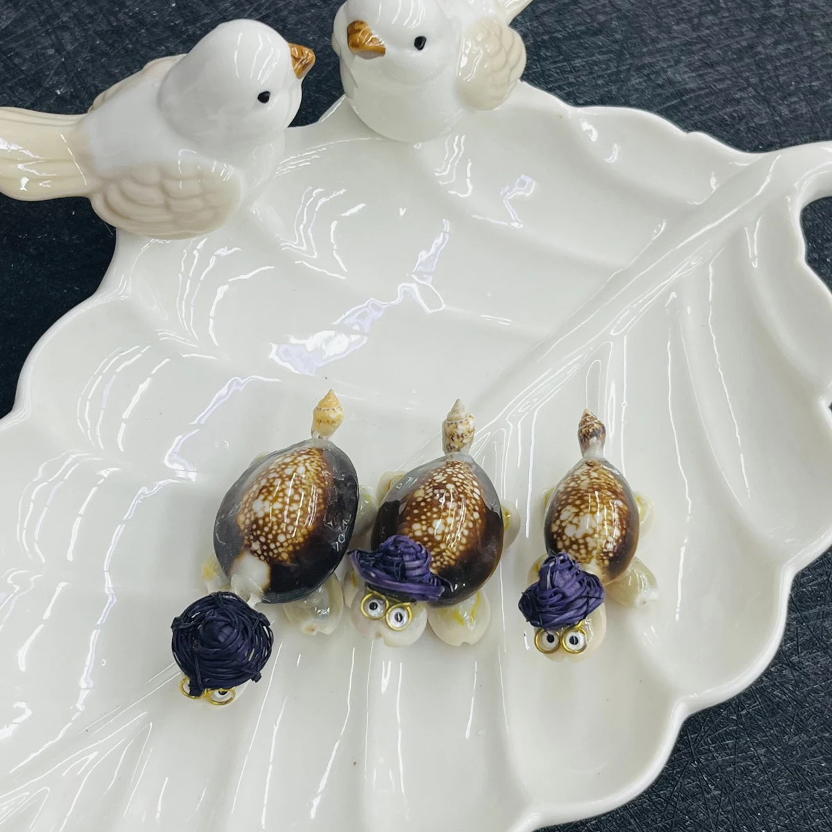 تماثيل سلحفاة ذات قشرة طبيعية 30 × 60 مم - زخارف سلحفاة لطيفة مصنوعة يدويًا مع قبعات ونظارات من القش، محيط - ديكور تحت عنوان #5