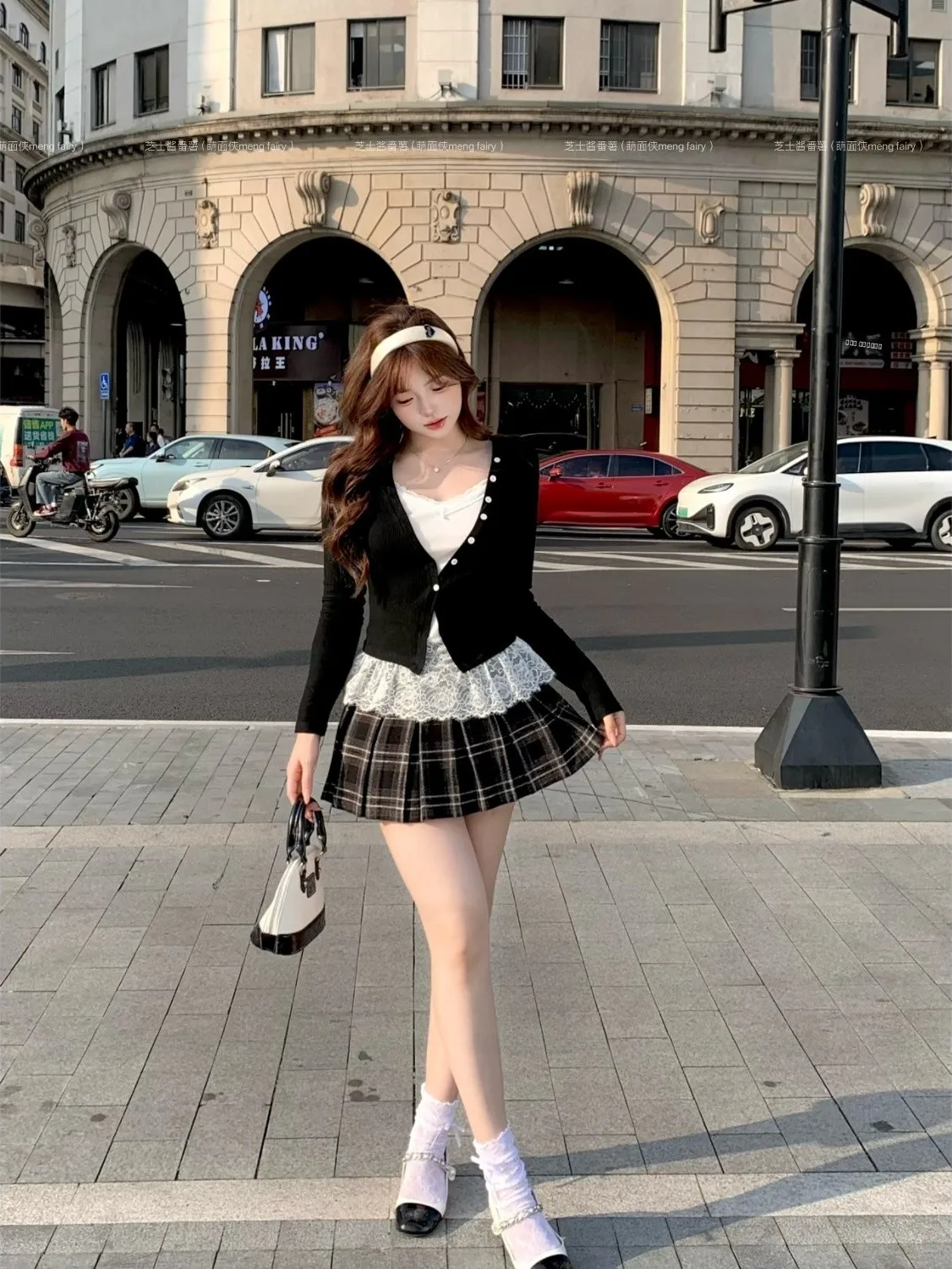 

Милый комплект «Герой»: романтический осенне-зимний вязаный свитер с кружевными вставками и шерстяная юбка для женщин