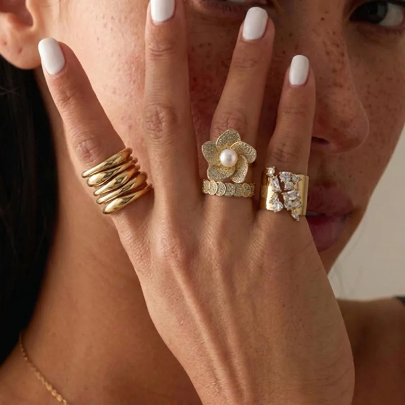 4pcs/set Vintage Zircon Floral Faux Pearl Wide Band Irregular Twisted Statement Rings for Women Luxury Party Wedding Jewelry