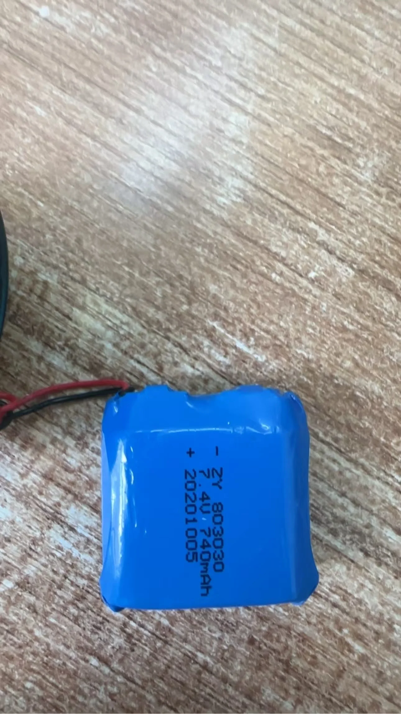 buy more wil cheap 740MAH polymer battery 803030 beauty device, smart watch, shaver, pickups, 1.25 heads, 7.4V