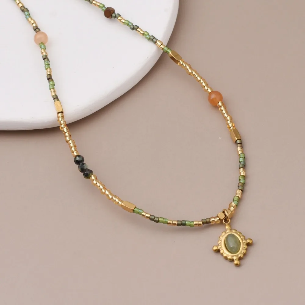 

Natural Stone Splicing Necklace for Women Gentle Beaded Clavicle Chain Fashion Retro Simple Temperament High-end Neck Jewelry