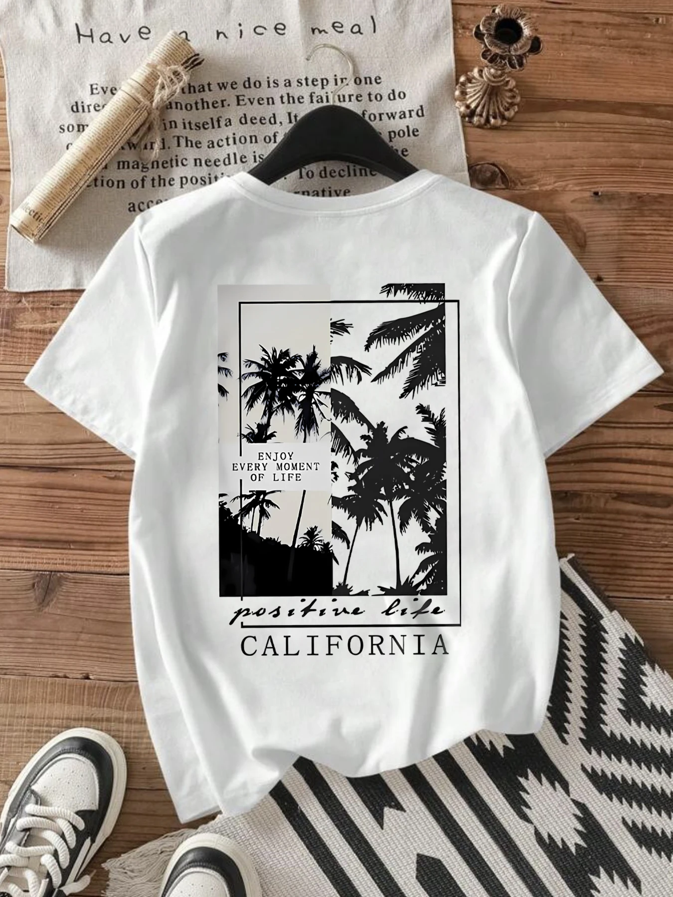 

Coconut tree Plus size women's round neck short sleeve T-shirt with elastic half sleeves and trendy prints