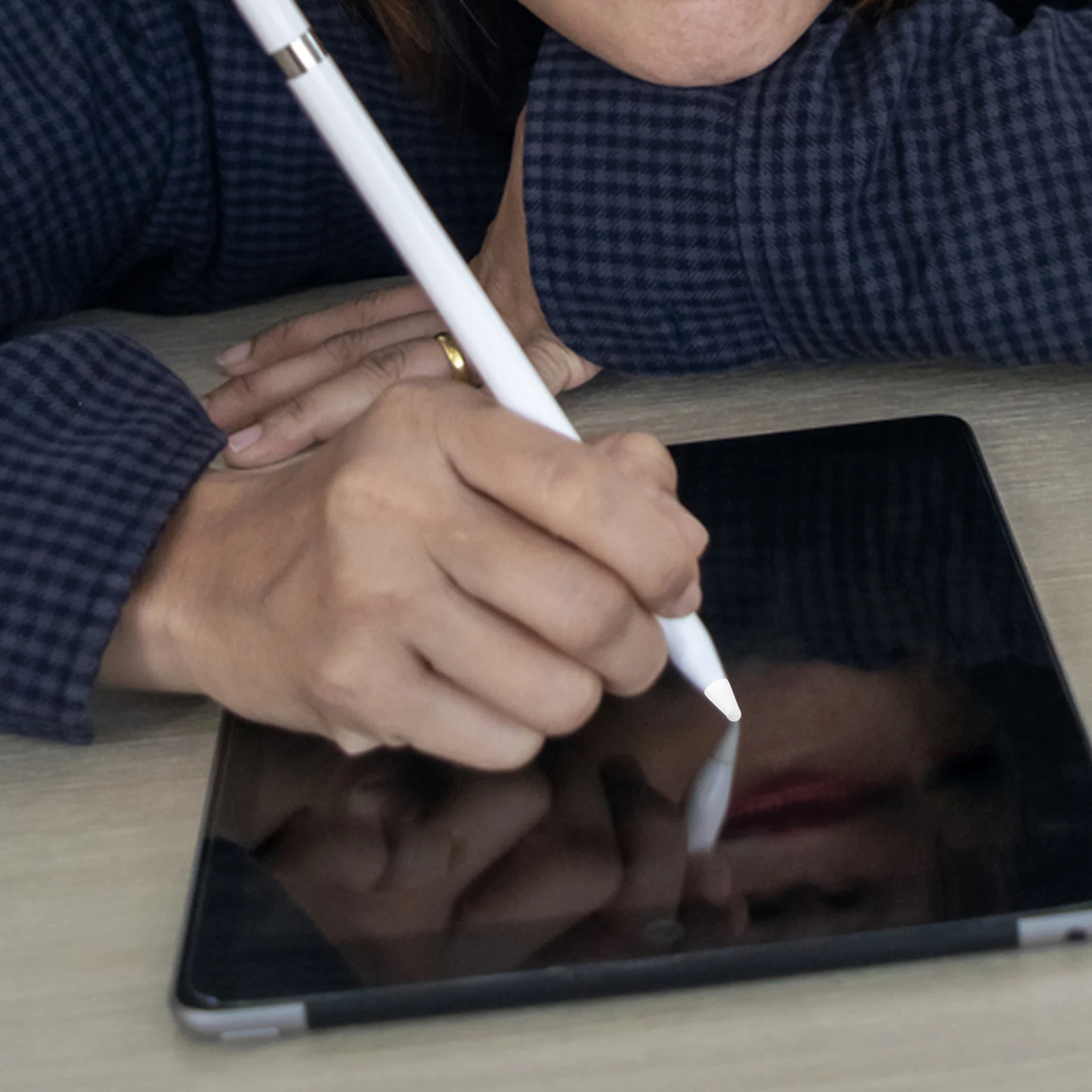 

4Pcs Anti-Slip Stylus Tip Protector Silent Writing Pencil Cover Scratch-Resistant Easy Installation Stylus Pencil Tips