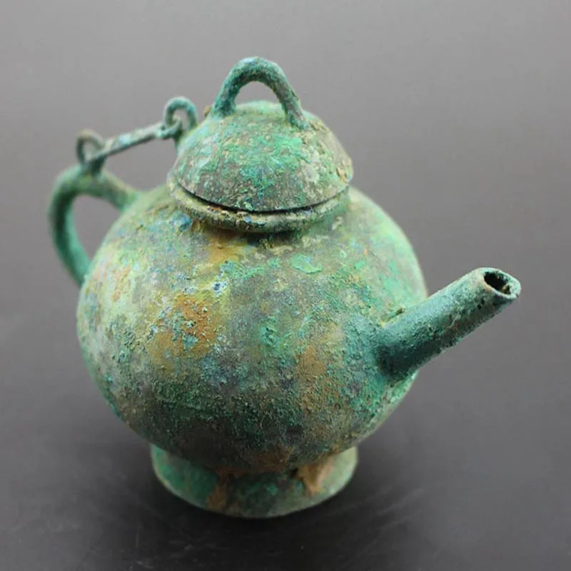 Unearthed Warring States antiques, old bronzes, bronze wine pots, teapots, water pots, old bronzes and handicrafts collection