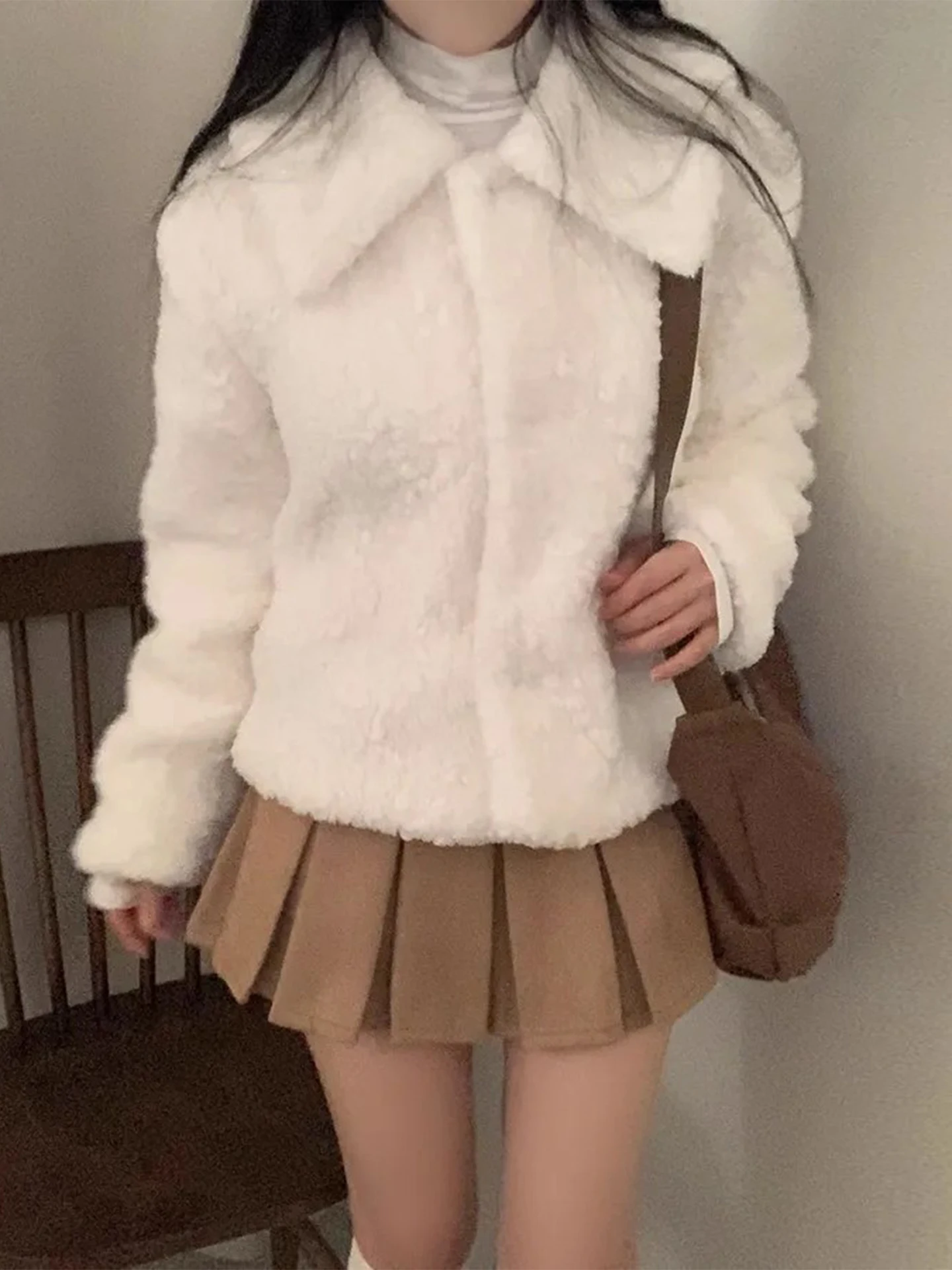 

Ladies' Warm Lamb Fur ort Coat Loose Fit Collar Pure Color Winter New Sle Faionable Commute Sle Button Closure Long S...
