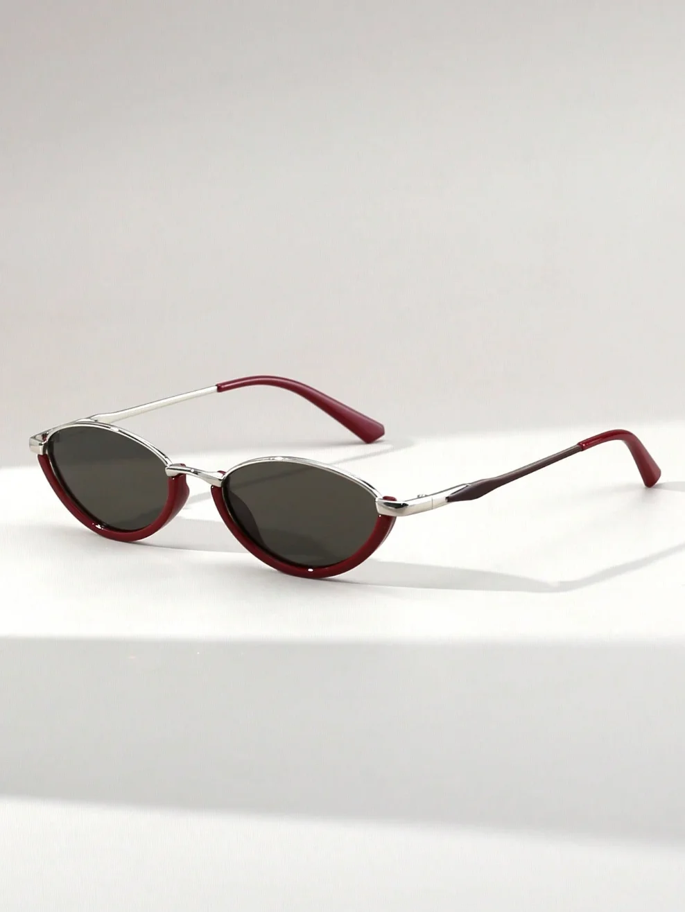 Une paire de lunettes métalliq - Street Fashion Runway avis et prix