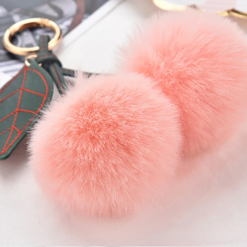 Fashion New Cute Fluffy Artificial Rabbit Fur Ball Pompom Leaf Keychain Cherry Key Chain Handbag Pendant Car Key Chain Ring