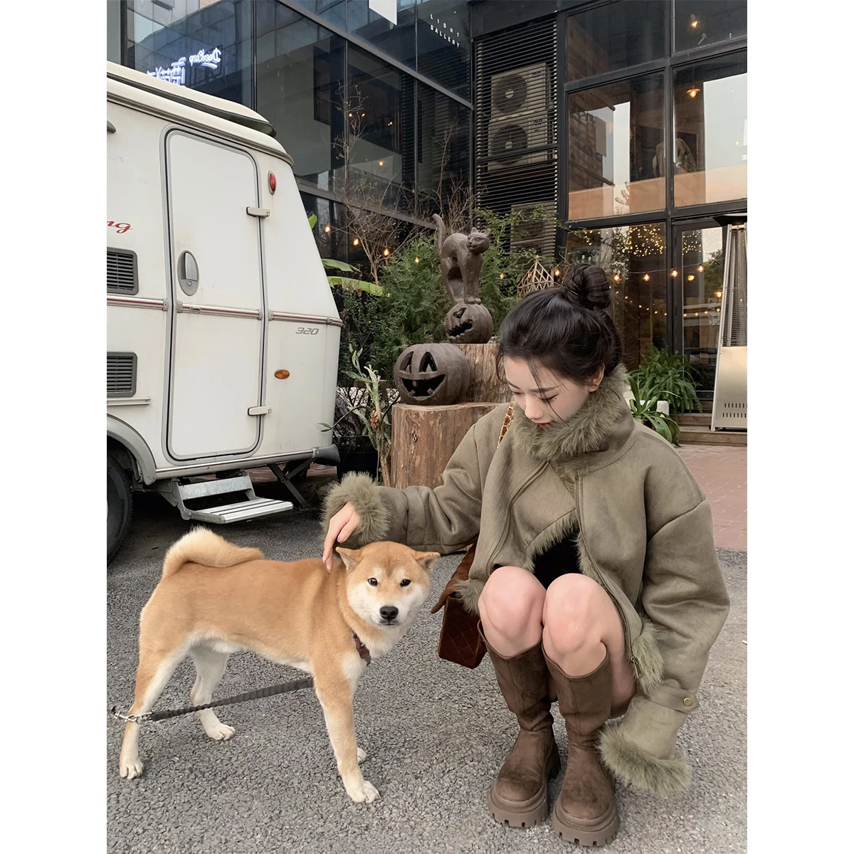 

Street Sle ort Coat White Leather Fur Inteated Stand Collar Women's Thiened Outerwear Straight Tube pe Long Sve