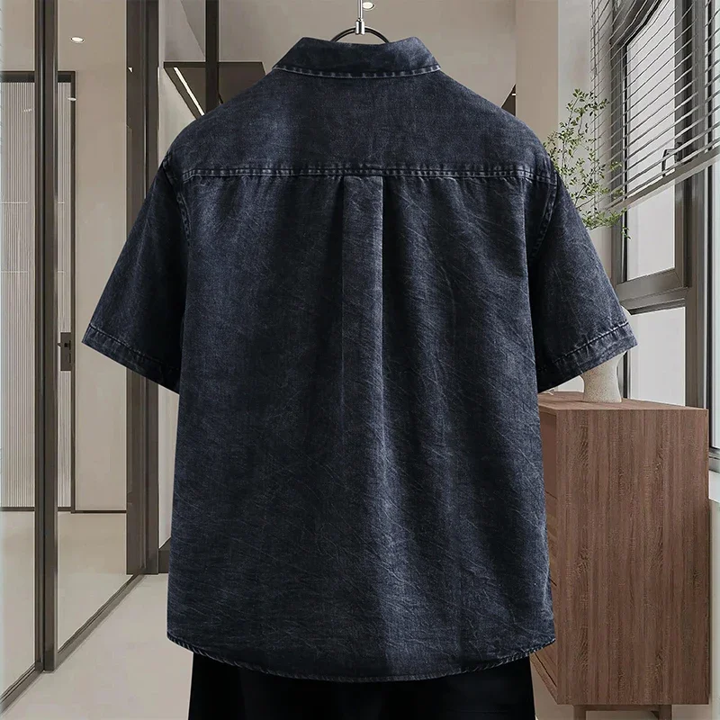 Immagine 6: Camicia in Denim Sottile da Uomo, Nuova Moda Estiva, Traspirante, in Misto Cotone, Manica Corta, Tinta Unita, per Uso Quotidiano e Streetwear