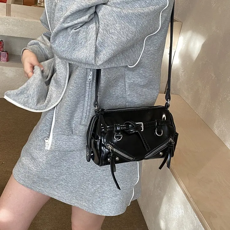 

Модная универсальная женская сумка через плечо: легкий люкс, нишевый дизайн, высококачественная текстура, трендовая сумка-кроссбоди для женщин