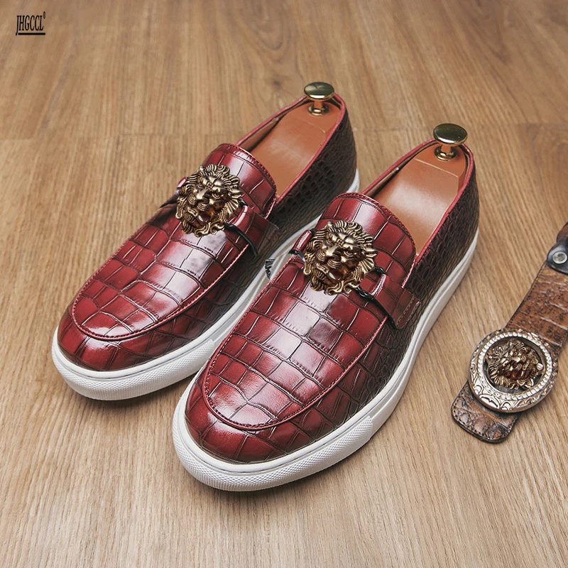 

Red luxury loafers new crocodile print platform board shoes daily casual sports shoes oversized men's crocs charms shoes A1