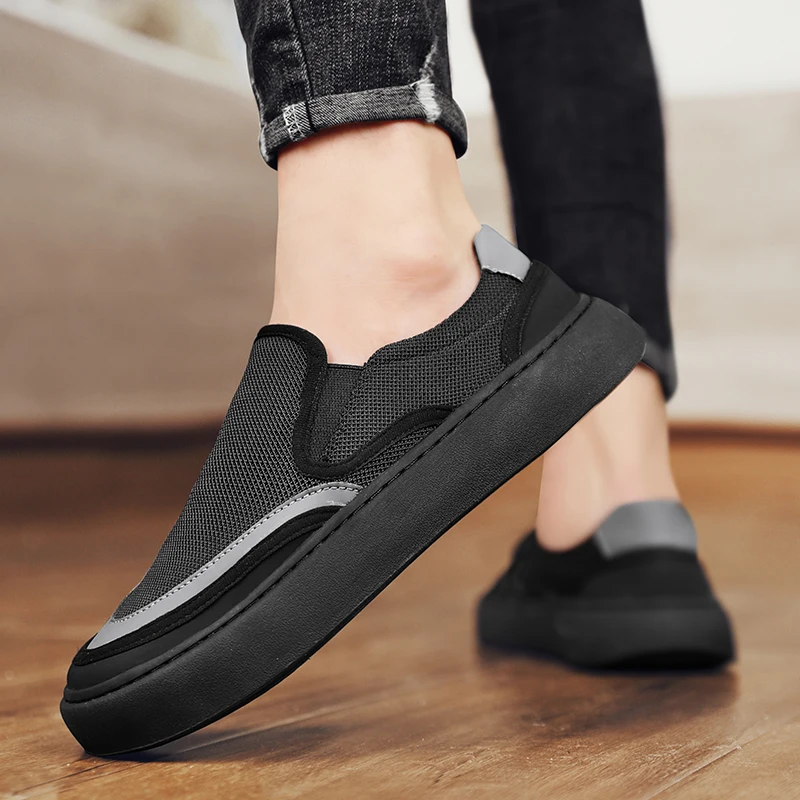 Fashion Men Loafers Summer Casual Shoes Male Good Quality Flat Canvas Sneakers Men New Breathable Menโs Slip On Vulcanized