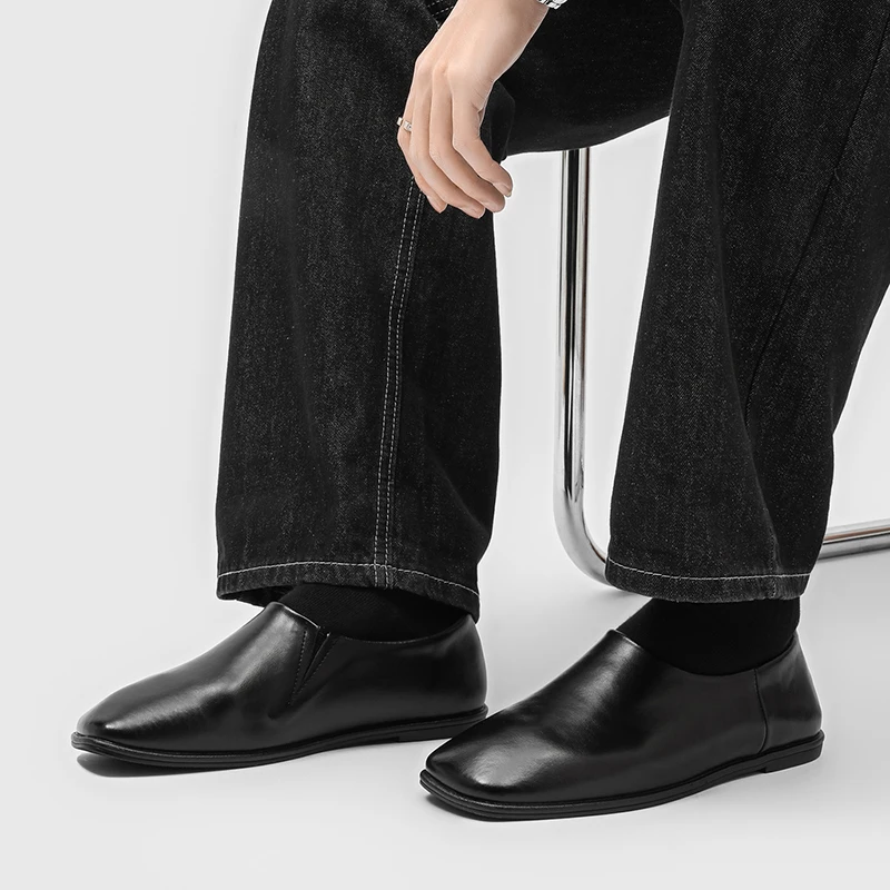 Retro Men Loafers Black Square Toe British One-piece Slip-on Comfortable Breathable Business Office Leather Shoes Sizes 38-46