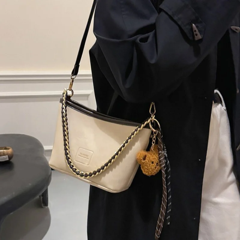 

Popular Classic Leather Women's Messenger Bag Luxury Brand Famous Designer Elegant Crossbody Daily Vintage Commuter Bag