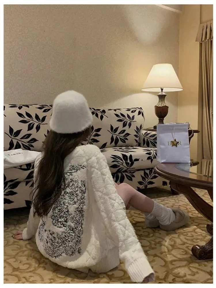 

Elegant Embroidered Stand Collar Sweater Coat Women's Loose Long Sleeves Knitted Top Winter New Design Heavy Industry Cardigan