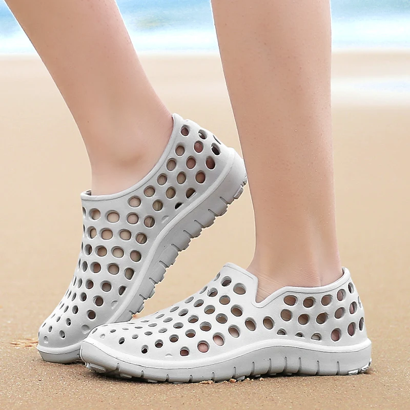 Sandalias Unisex de gran tamaño para exteriores, zapatos acuáticos de playa para pareja, zapatillas informales para jardín, zapatos para vadear,