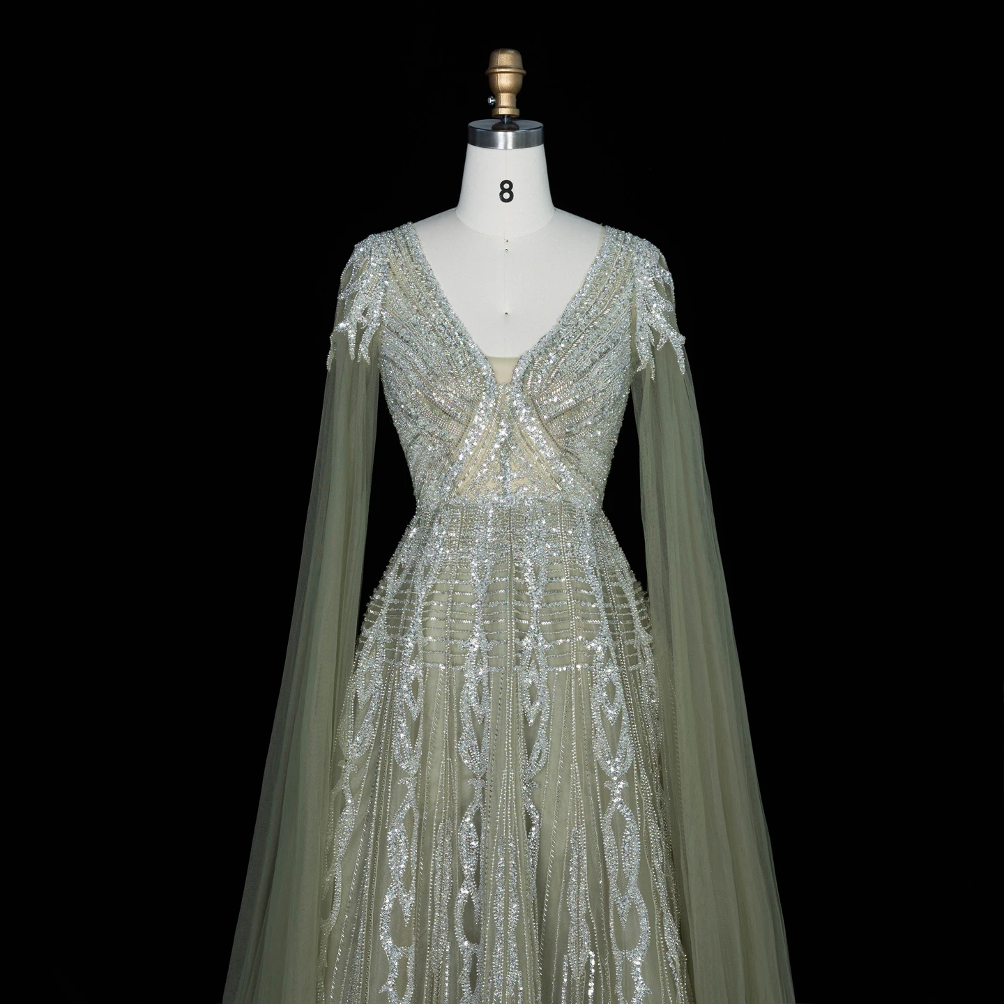 Sharon Said Luxuriöses grünes Abendkleid mit V-Ausschnitt, langen Tüll-Cape-Ärmeln, aufwendig mit Perlen verziert, für formelle Anlässe und Partys, SS073, nach Maß – Detail 5