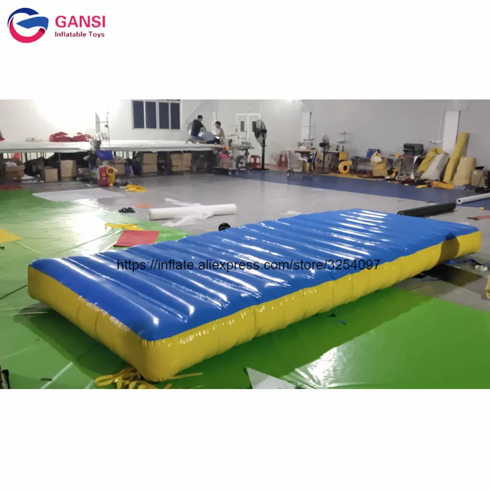 2019 Hot Product 5*2*0.3M Inflatable Gym Mats Water Floating Air Mat With Air Pump