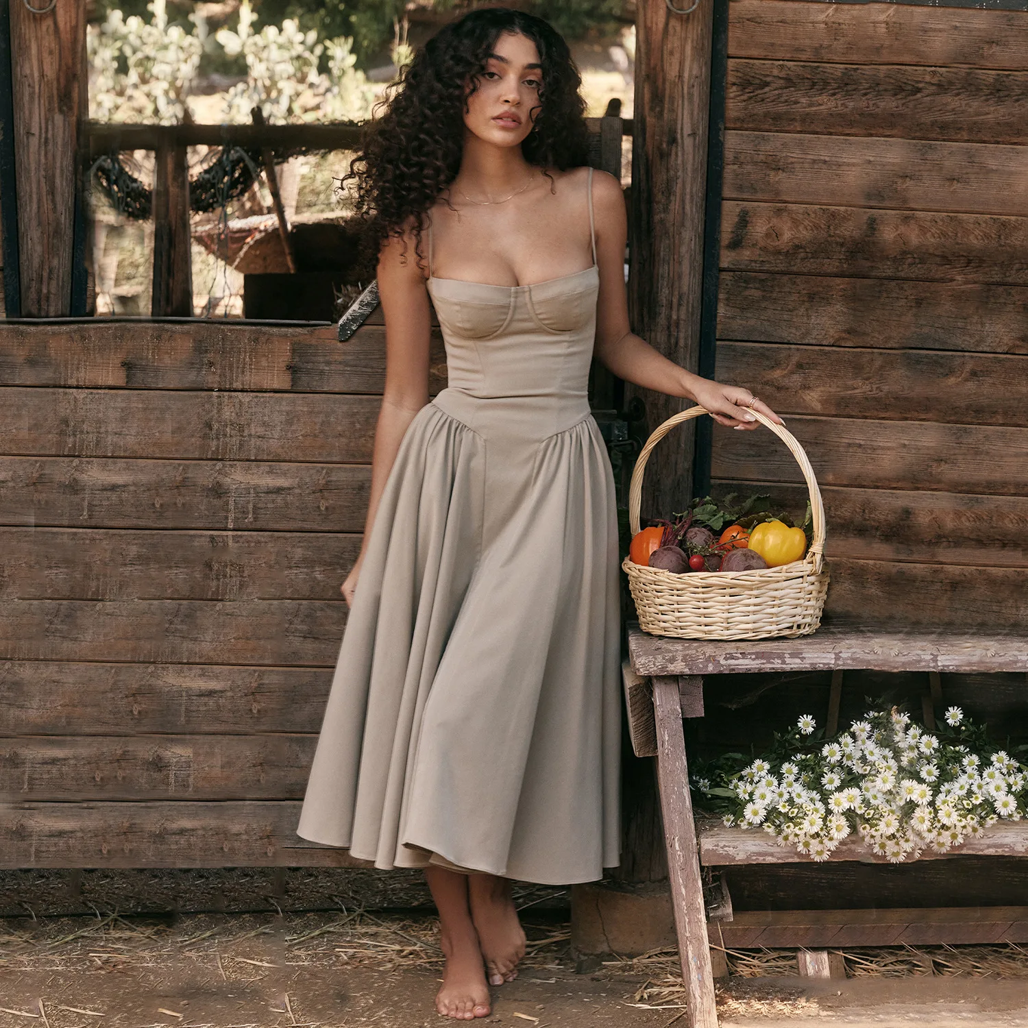 Vestido fino ajuste sexy aberto de volta vestido de comprimento médio uma linha pescoço fina alça de ombro meados de cintura vestido suspenso feminino festa