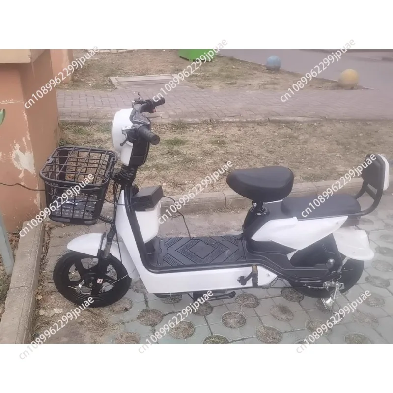 48V Electric Vehicle, Adult Two Wheeled Electric Bicycle, High-power Leisure Scooter，2025 New Model