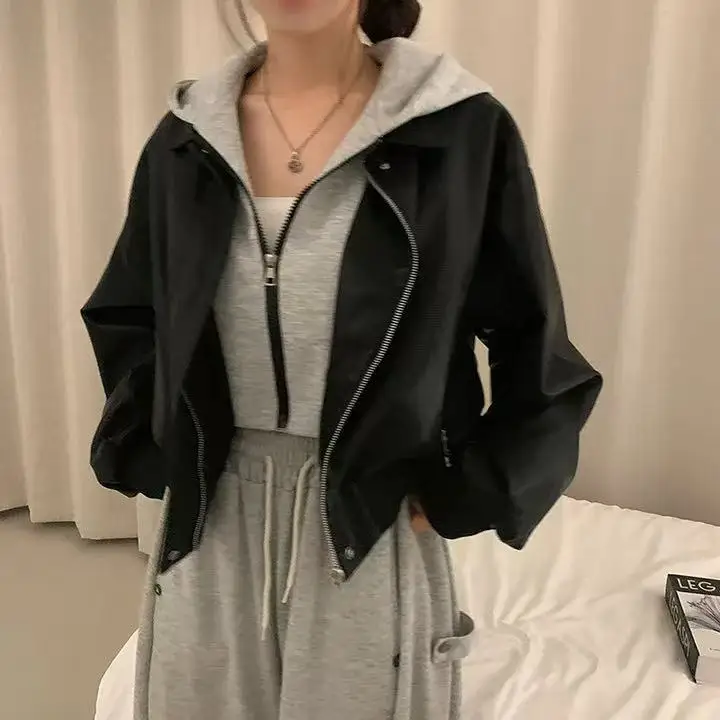 Damski, luźny płaszcz ze sztucznej skóry z kapturem, imitacja dwuczęściowego kompletu, jesienno-zimowy, vintage, długi rękaw, regularna długość, top.