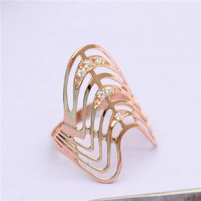 585 Purple Gold Exaggerated Glossy Rings for Women Plated 14K Rose Gold Hollow Out Simple Ripple V-shaped Ring Banquet Jewelry