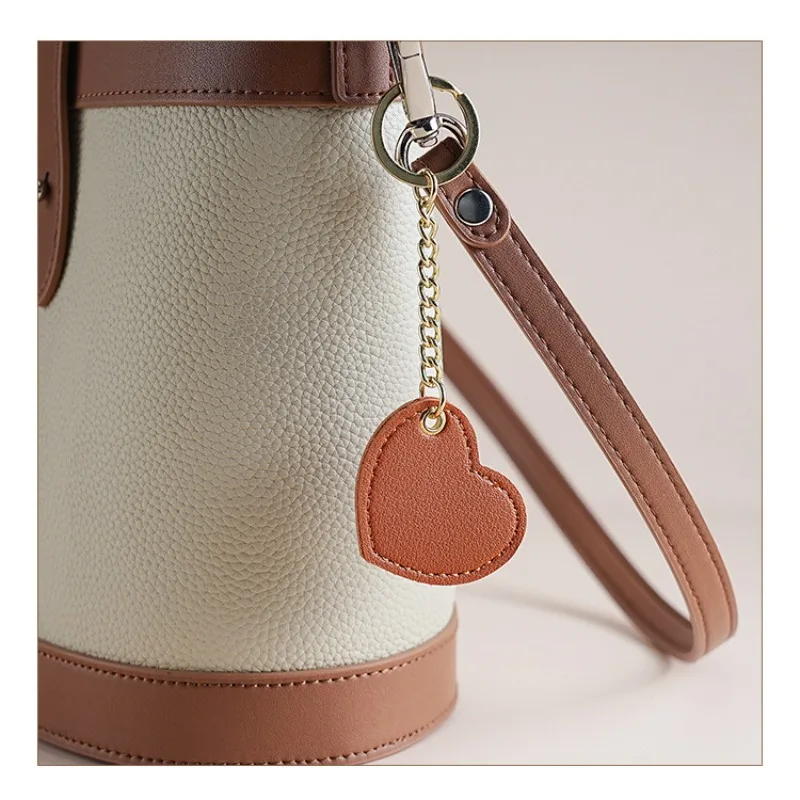 Personalisierter Logo-Schlüsselanhänger, blanko, Liebes-Leder-Anhänger, Lasergravur, Auto-Schlüsselanhänger, niedliche Tasche, personalisierte Schlüsselanhänger