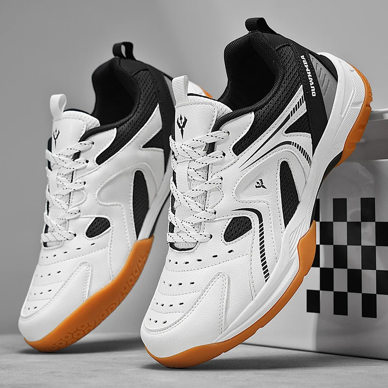 Hot New Lightweight Men's Professional Competition Badminton Shoes Badminton Training Shoes Comfortable Sports Shoes Very Good