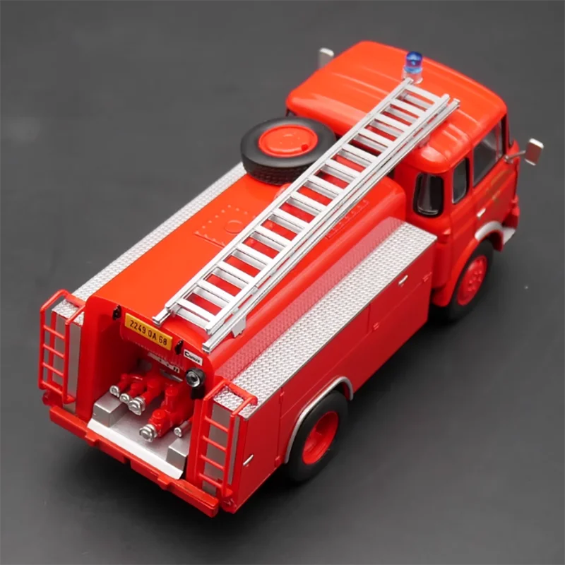 Diecast 1:43 Scale Berliet GAK French Fire Truck Alloy Vehicle Model Finished Simulation Collection Decoration Gift Toys Display