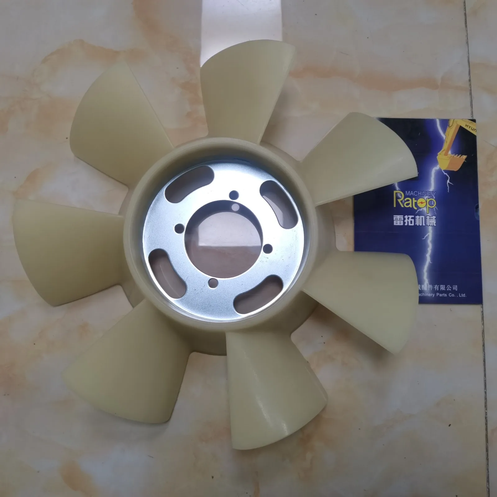 YM129612-44740/YM129612-44743/MD075229 Reliable Excavator Cooling fan blade PC40/50 4D84/8D88