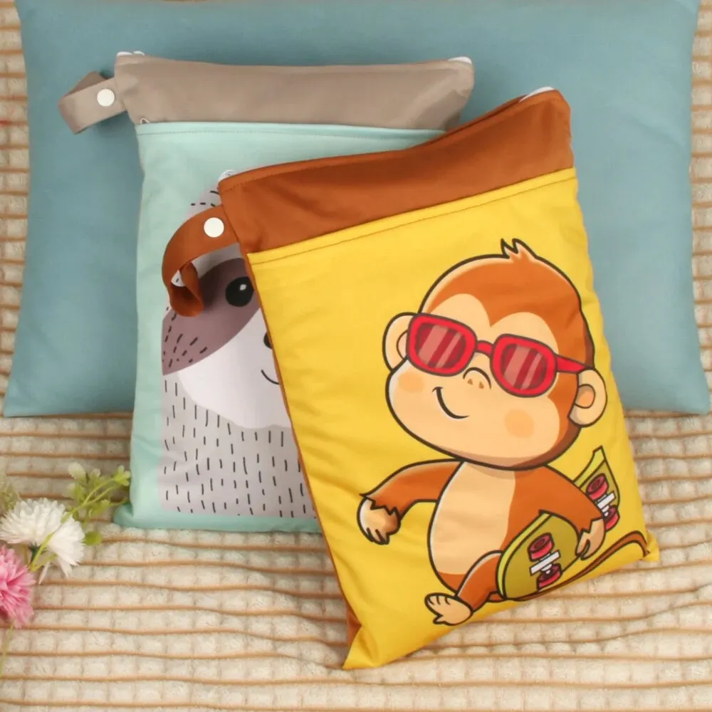25cmx35cm Wetbag for Diapers Monkey Sloth Owl Prints Waterproof Mommy Bag Washable Reusable Diaper Bag with Two Zipper view 4