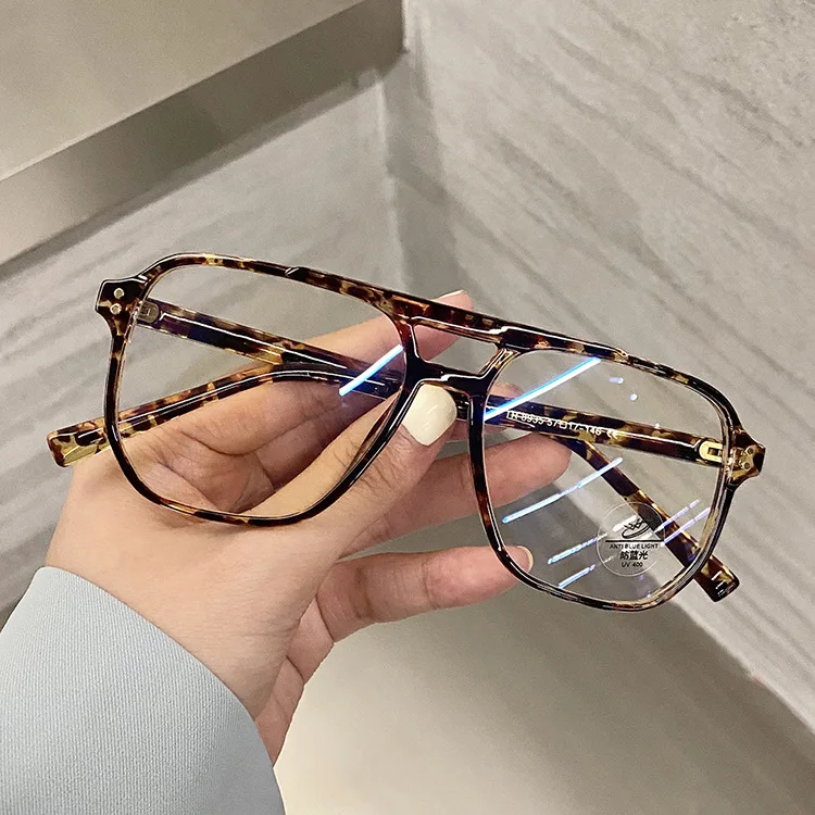 Doppelstrahl-Anti-Blaulicht-Brille, flache Lichtbrille mit Metallscharnieren, Schutzbrille, die sich gut aussehen, ohne Make-up