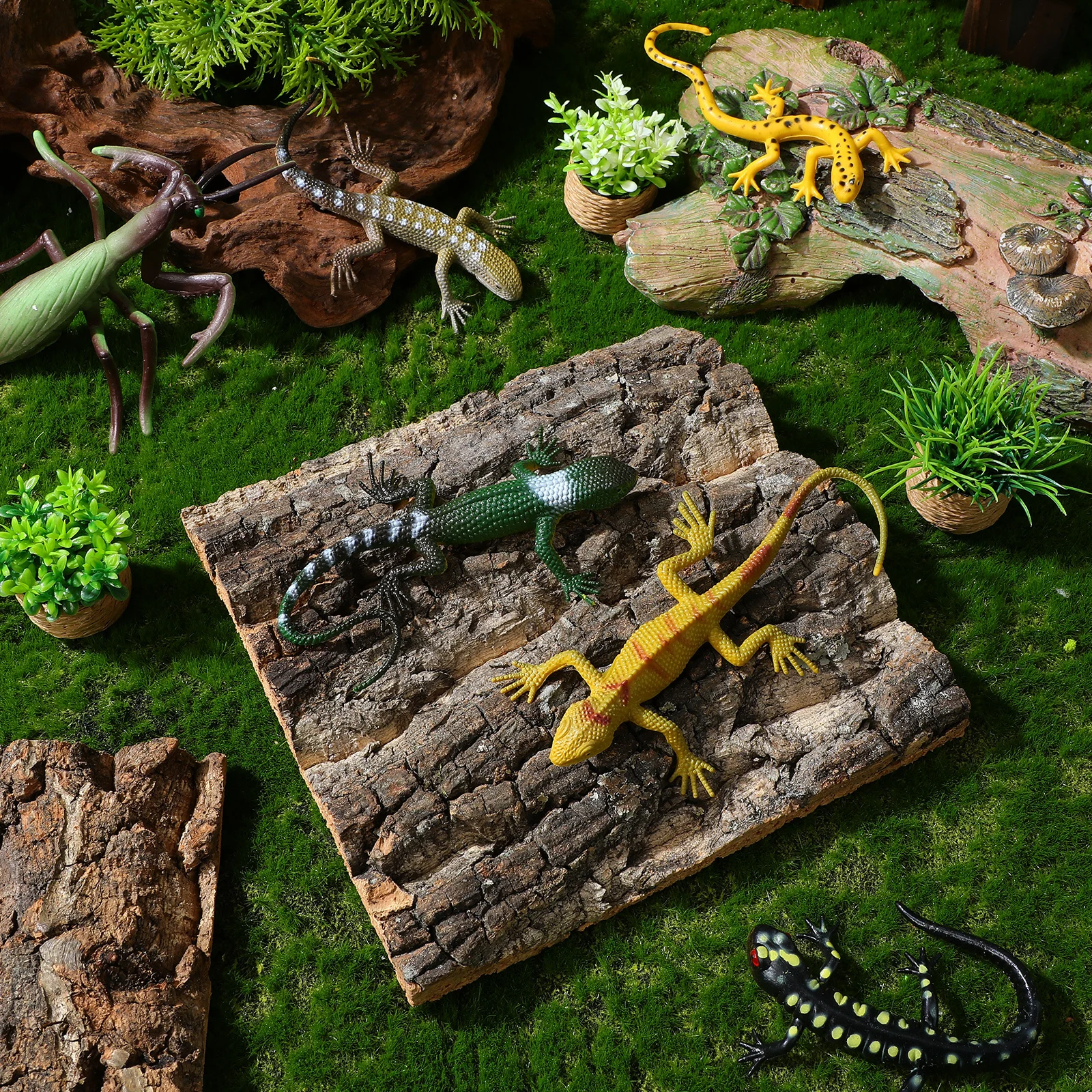 

4Pcs Reptile Cork Bark Aquarium Decor Background Natural Terrarium Wall Board for Gecko Lizard Bearded Dragon Snake Fish Tank